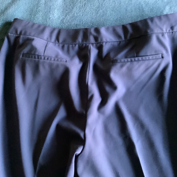 Tahari - Picture 5 of 5